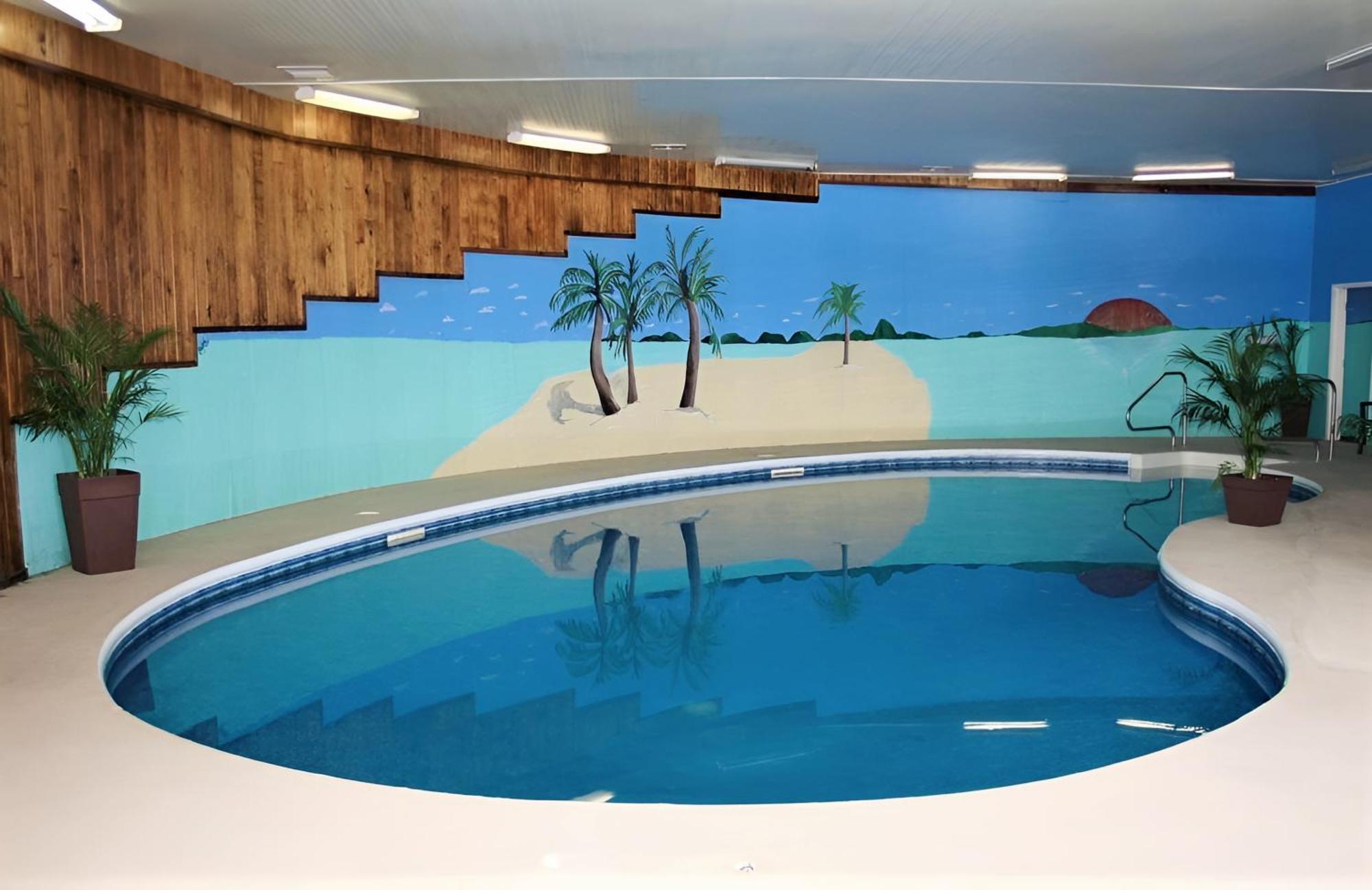 Inn, Restaurant & Pool 3*