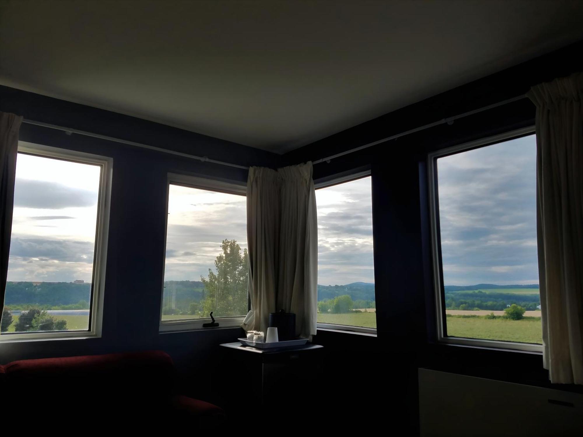 Inn, Restaurant & Pool Hotel
