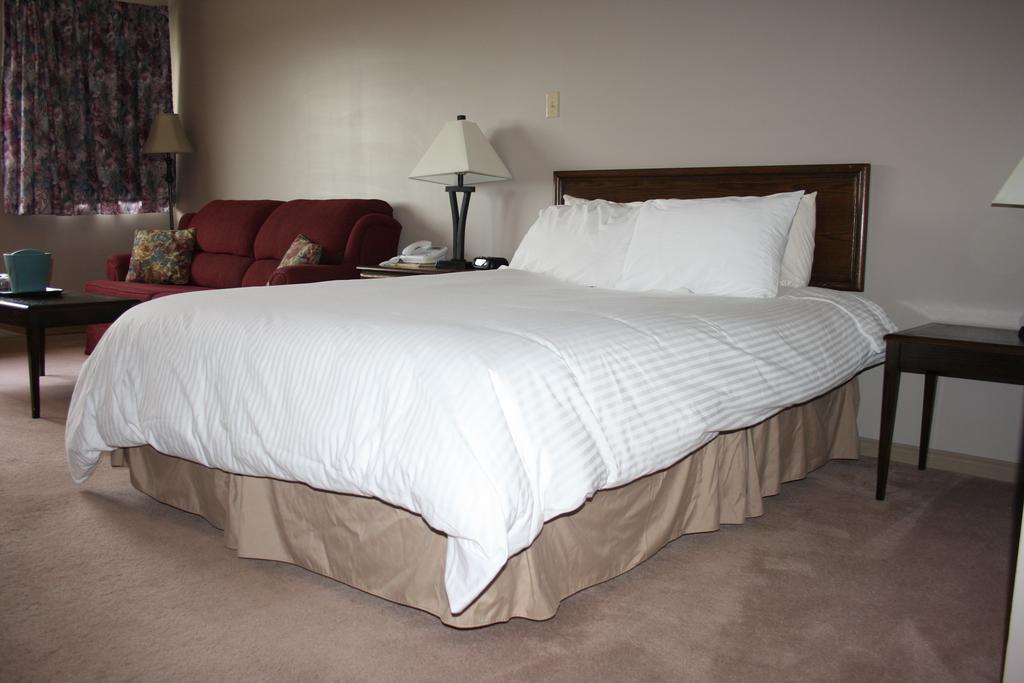 Hotel Inn, Restaurant & Pool 3*